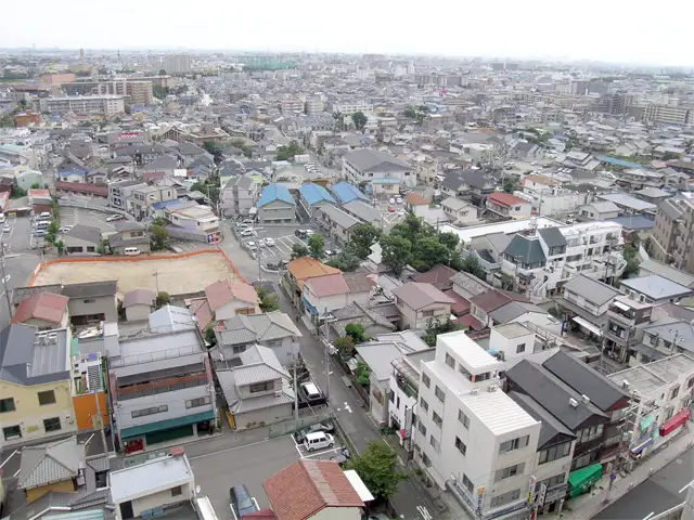 『小林町』周辺。道幅は狭く、入り組んでいるところもありますが、静かな住宅地です。