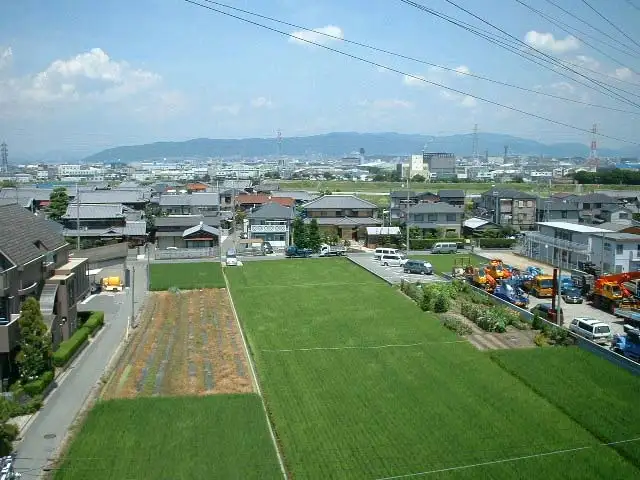 『田能』より北方面遠景。田畑が多く残る、のどかな住環境です。