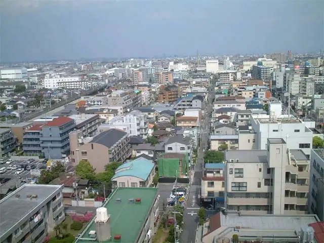 『南塚口町』遠景。マンションと一戸建ての混在する、区画の整った住宅地です。