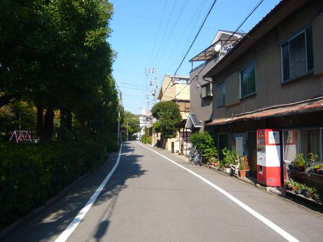 『杭瀬南新町4丁目』近景。『小田南公園』や『大物公園』などの緑豊かな公園が近い距離にあります。