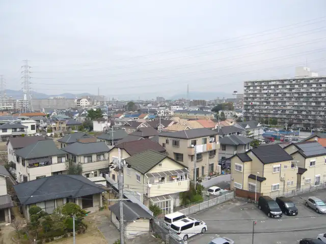宮ノ北団地周辺。『宮ノ北団地』バス停は「武庫之荘」駅行きの始発バス停です。