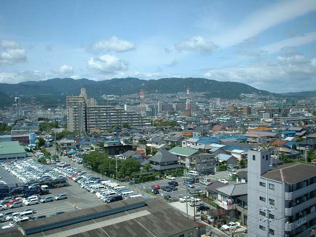 『西野』遠景。一戸建てが建ち並ぶ住宅地で、『尼宝線』に近く、車でのアクセスが良好です。