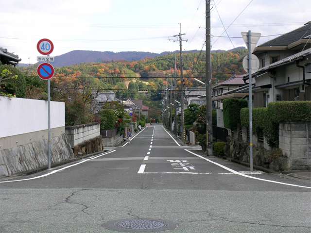 『大和東1丁目』周辺。タウン内に坂はありますが、比較的緩やかです。