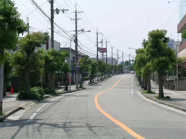 タウン内には大型スーパーや公共施設などが揃っています。