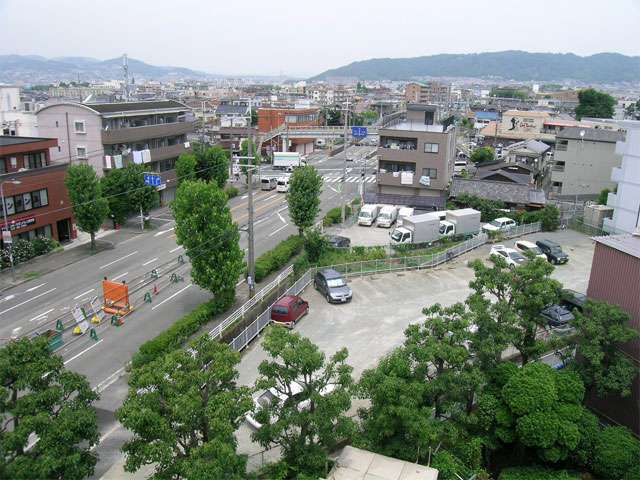 『住吉』の交差点の周辺。地勢は平坦で、自転車での移動もラクです。