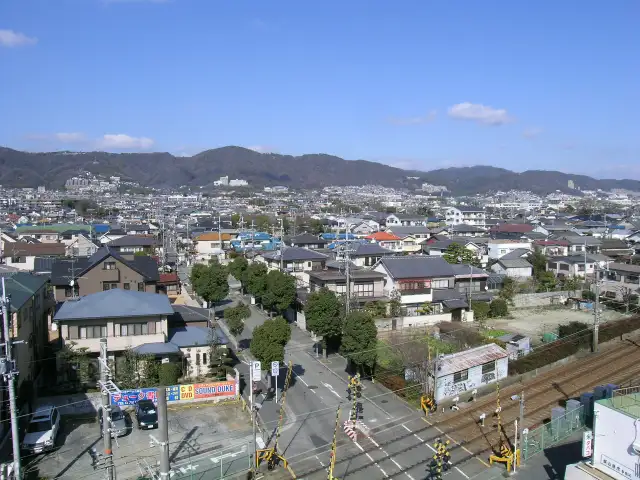 『半町2丁目』周辺。一戸建てが中心に建ち並ぶ住宅地です。