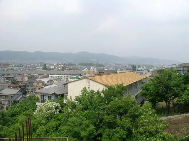待兼山に近く、緑豊かな『瀬川5丁目』の住宅地