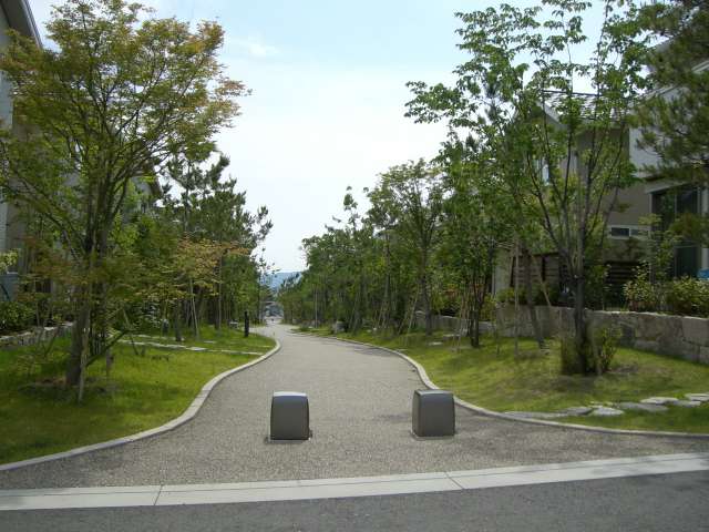 タウンの各所に設けられた緑道