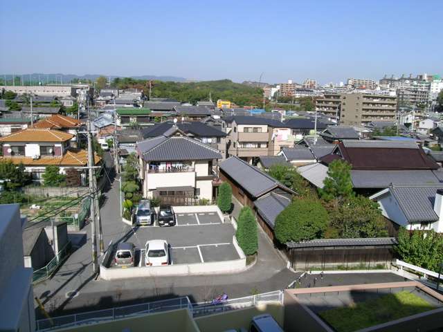 道幅が狭い場所が多くありますが、趣のある町並みです。