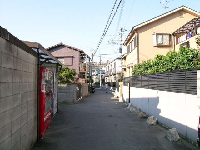 道幅が狭く、入り組んだ場所が多くあります。