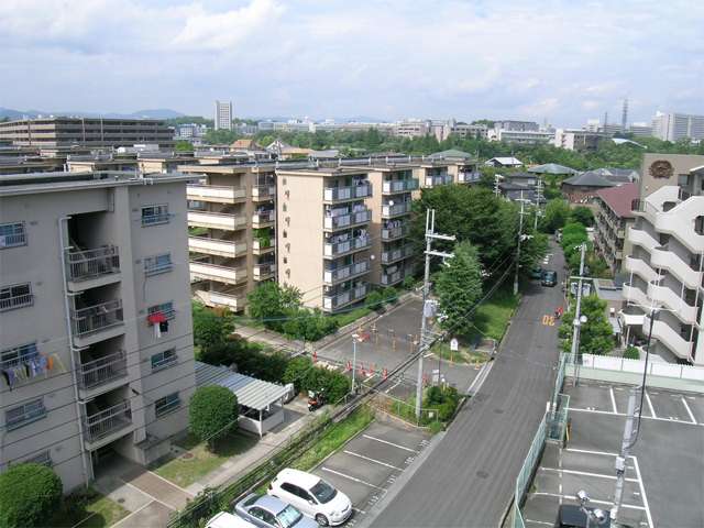 マンションと団地が立ち並ぶ『藤白台1丁目』周辺。