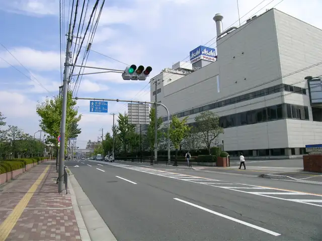 府道14号線沿いにある『アサヒビールの工場』。アサヒビール発祥の地で、100年以上の歴史があります。