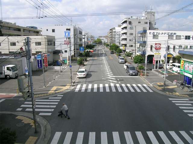 住宅と商業施設、テナントビルなどが混在する『南吹田』周辺