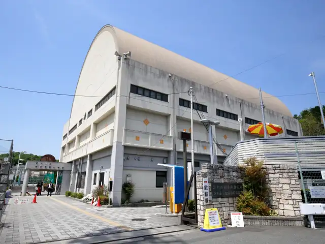 『福井市民体育館』は西福井3丁目にある市民体育館。バスケットボール、卓球などが楽しめ、多目的室もあります。