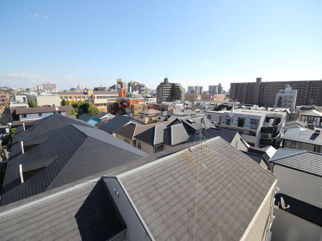 『田中町3丁目』周辺。道幅が狭く、やや入り組んだ場所もありますが、落ち着いた雰囲気の街です。