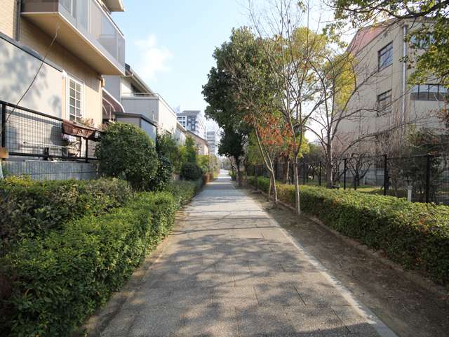 街の各所に公園や緑地、緑道が設けられ、住人、歩行者にやさしい街になっています。