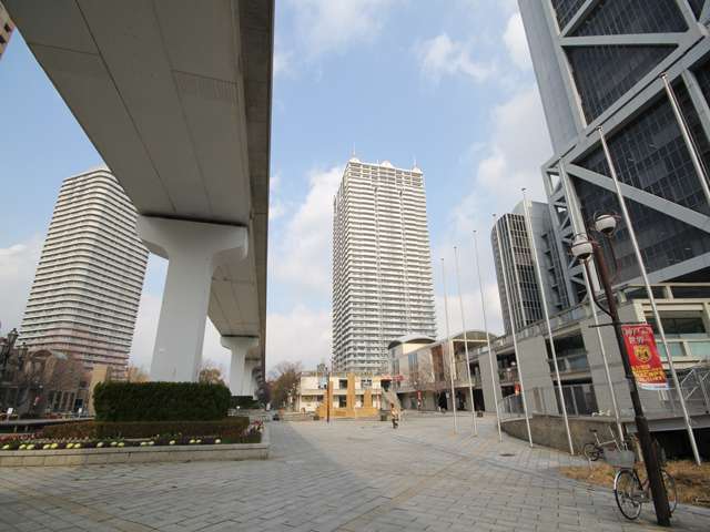 「神戸ファッションマート」「神戸市立小磯記念美術館」など魅力的な施設が集まっています。