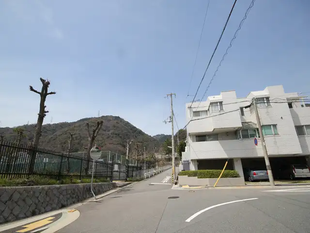 六甲山の麓、山に近いエリアです。