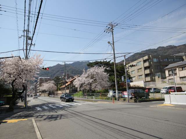 「篠原北町」周辺。北に上がれば、六甲山上に行ける他、トンネルを抜けて、北区唐櫃台方面にアクセスできます。