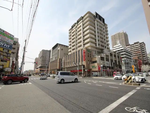 灘区役所とWELV４番街
