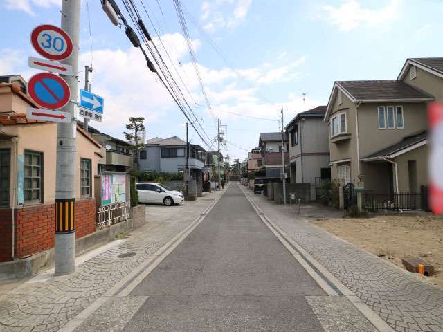 町中の地勢は平坦です。