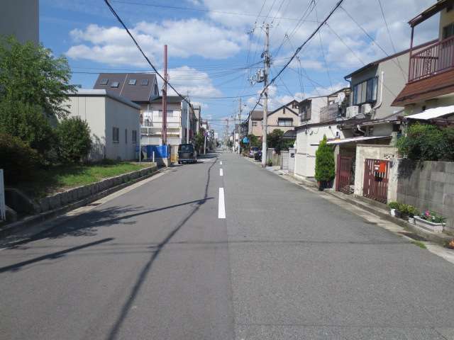 全体的に地勢は平坦。