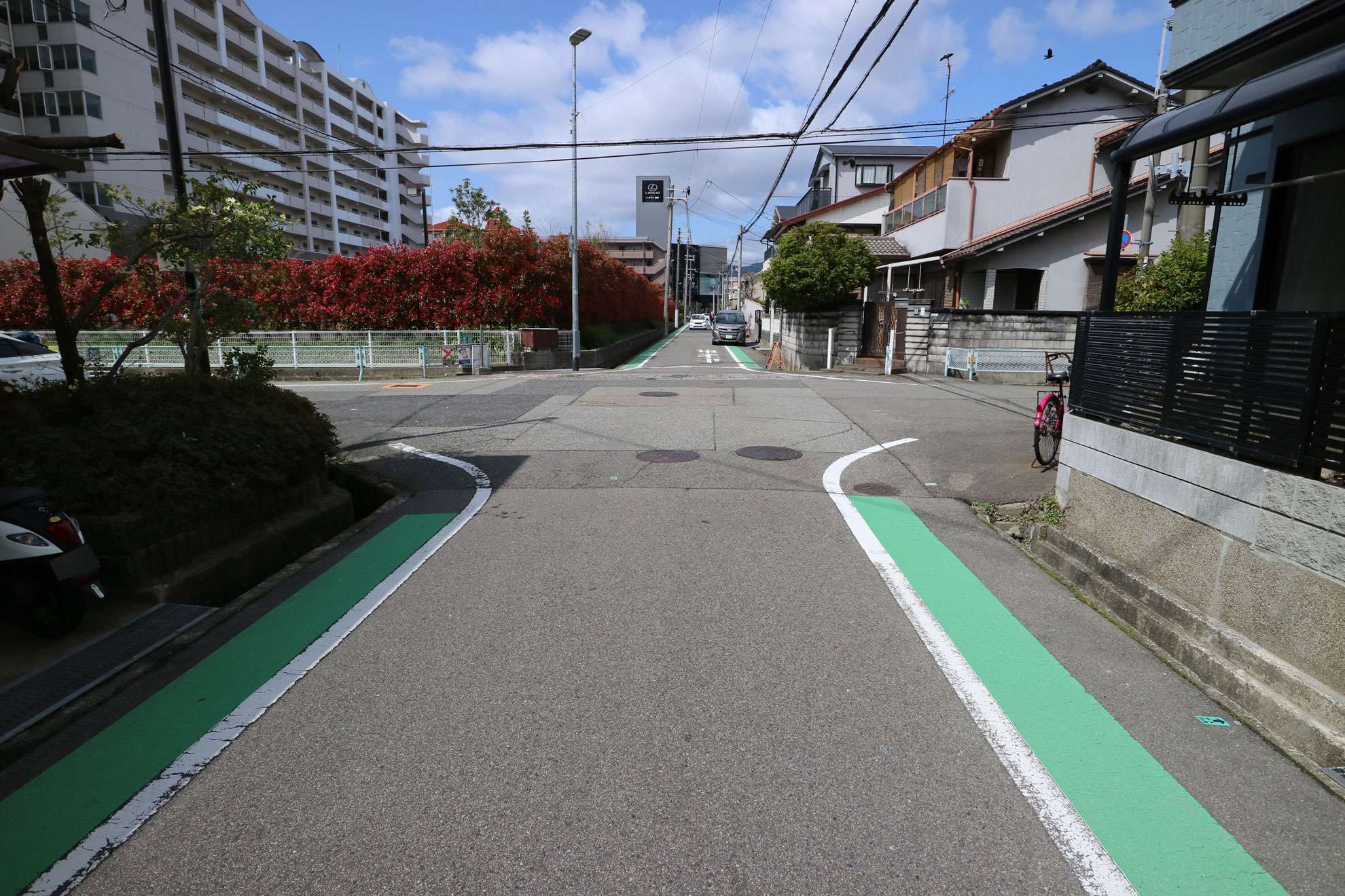 区画の整ったすっきりした街並みです。