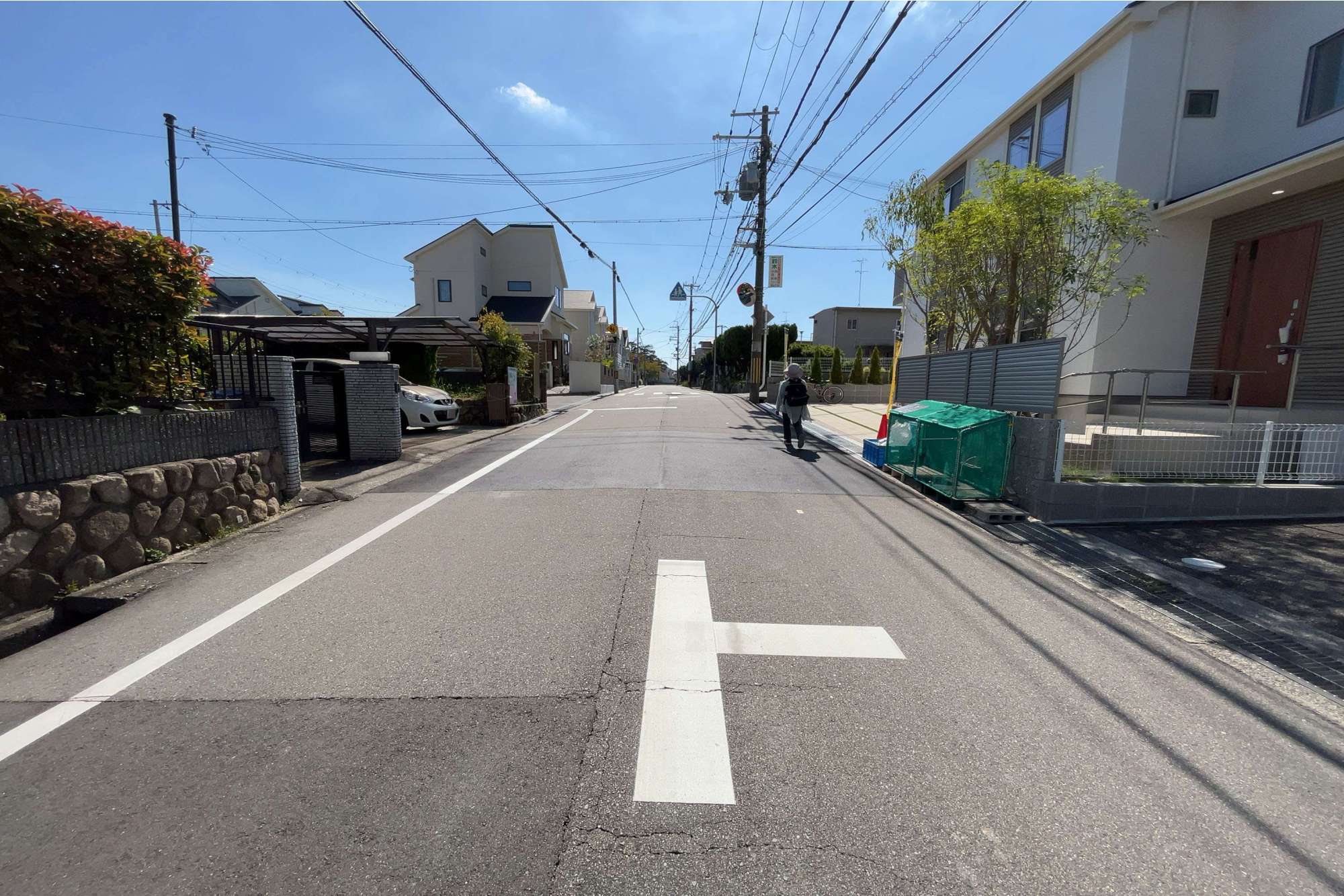 町は南斜面地になっています。