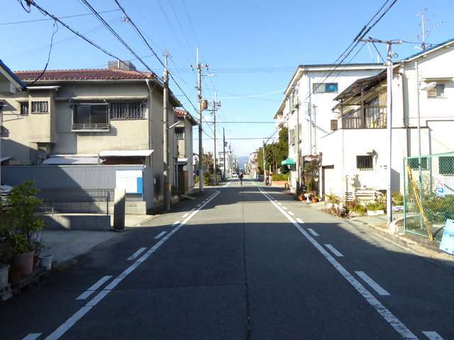 全体的に区画の整った街並み。