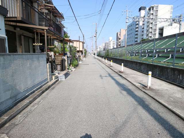 町の南側にはJR東海道本線が通っています。