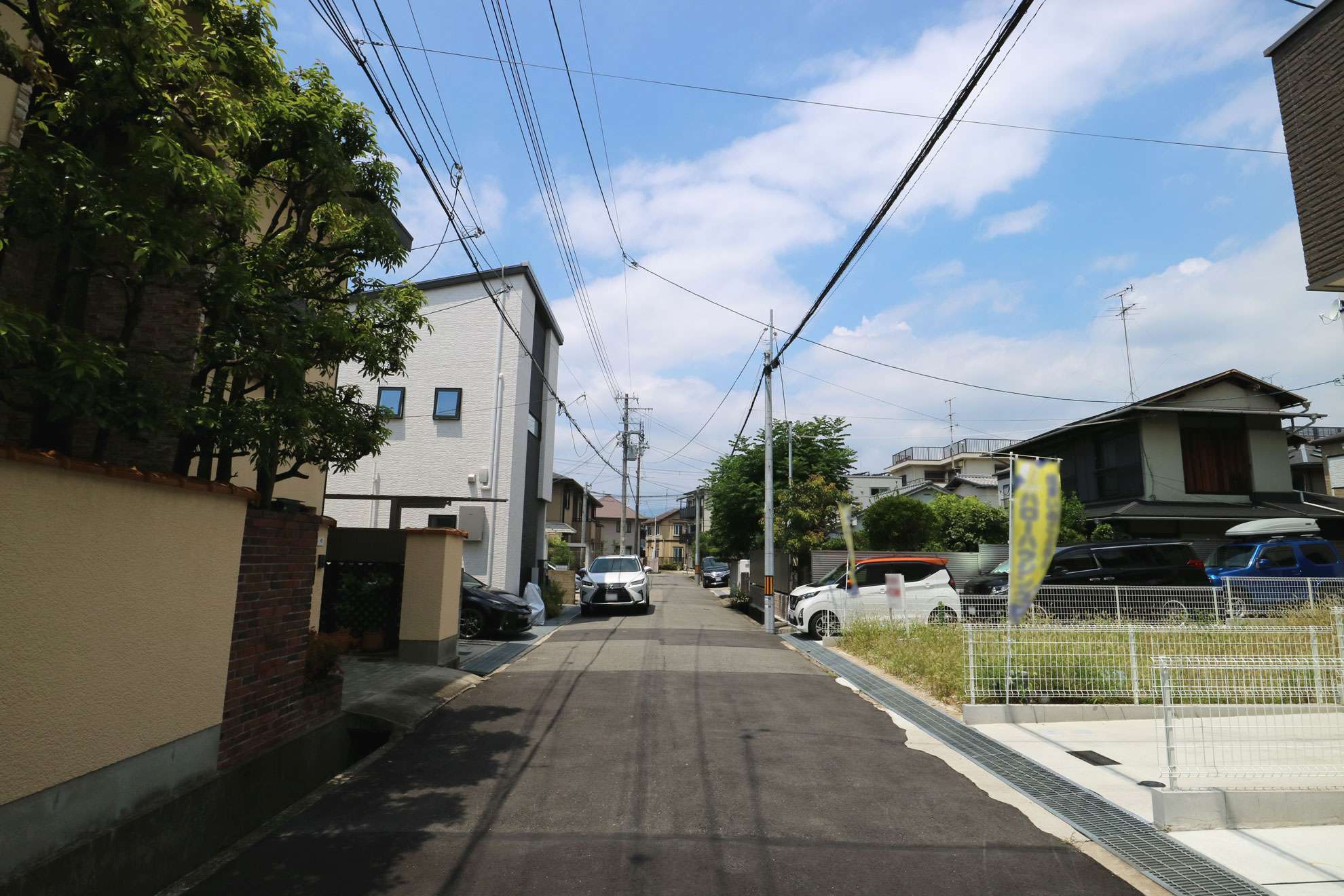 高い建物が少なく、落ち着いた雰囲気。