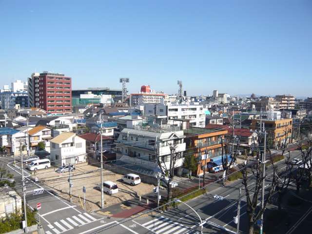 『甲子園町』遠景。『阪神甲子園球場』や『ららぽーと甲子園』に近く、楽しい街です。