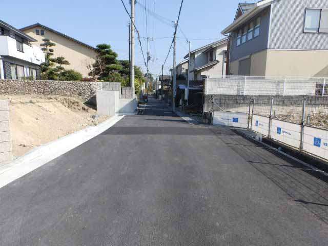 『仁川町5丁目』は仁川の北側の南斜面地に広がる日当たりのよい町。