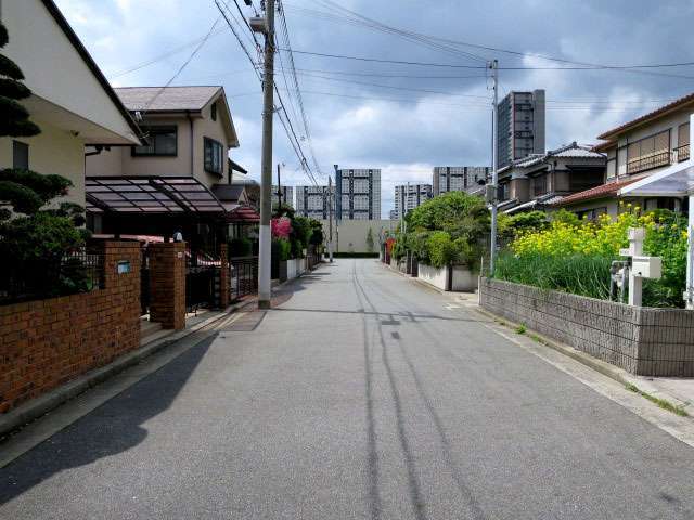 区画が整っており、地勢は平坦です。
