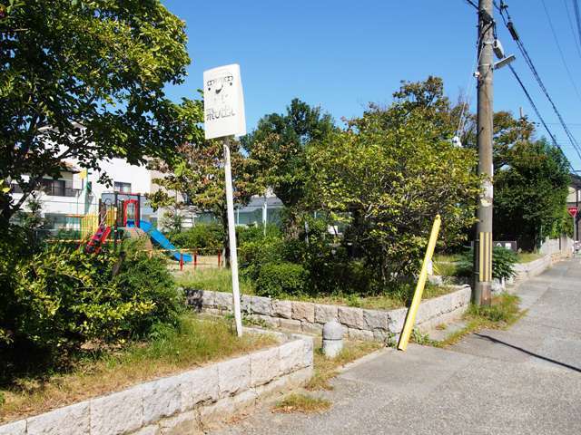 生垣のある家は多くはありませんが、緑豊かな公園が点在しています。(写真は『大成公園』)