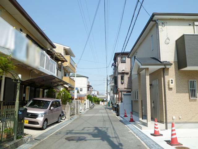 入り組んだ印象の街並みですが、地勢は平坦。