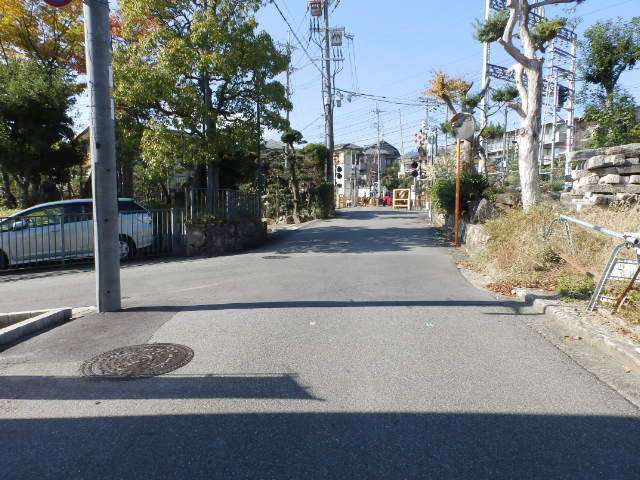 『平井6丁目』は一戸建てやアパートなどが混在する住宅地。