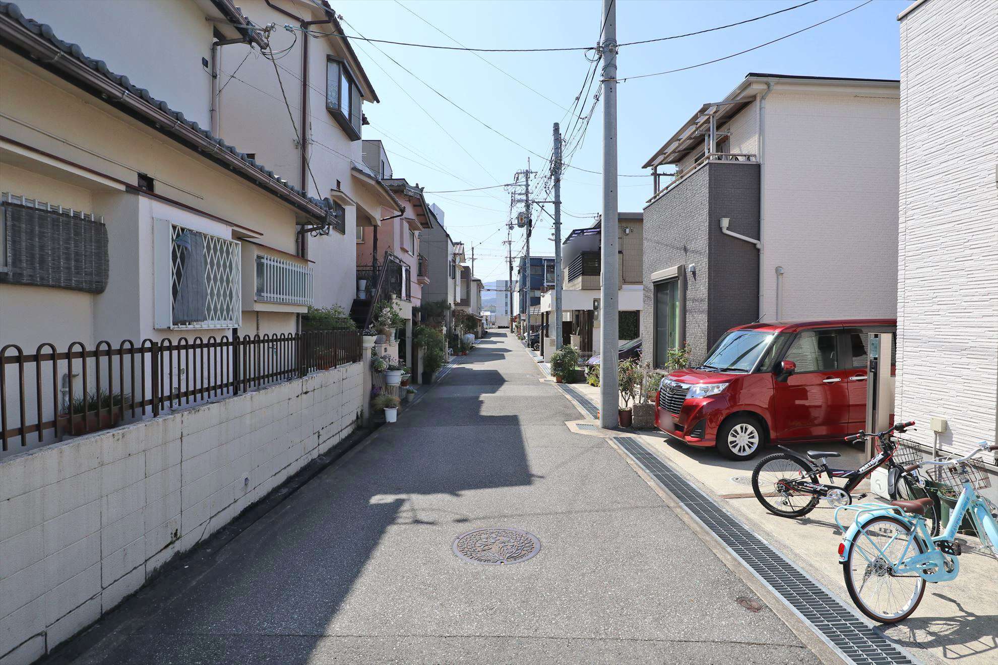 一戸建てが立ち並んでいます。