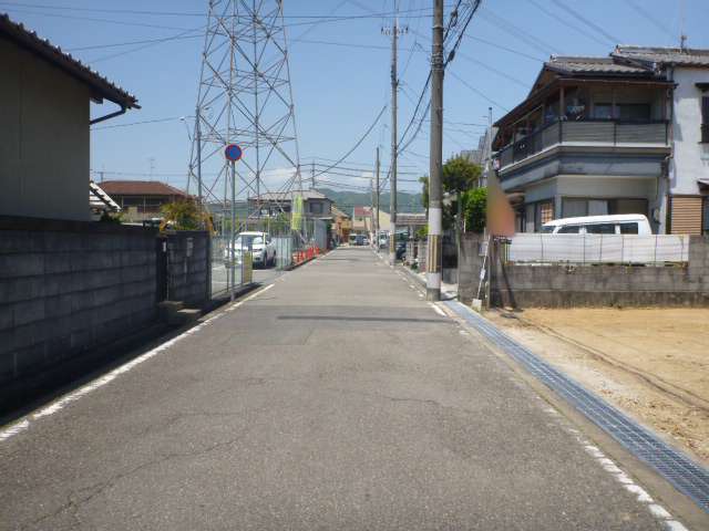 道幅は狭く入り組んだところが多いです。