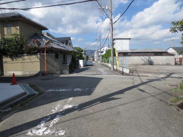 区画の整ったエリアは道幅も広く、車の出入りがらくです。