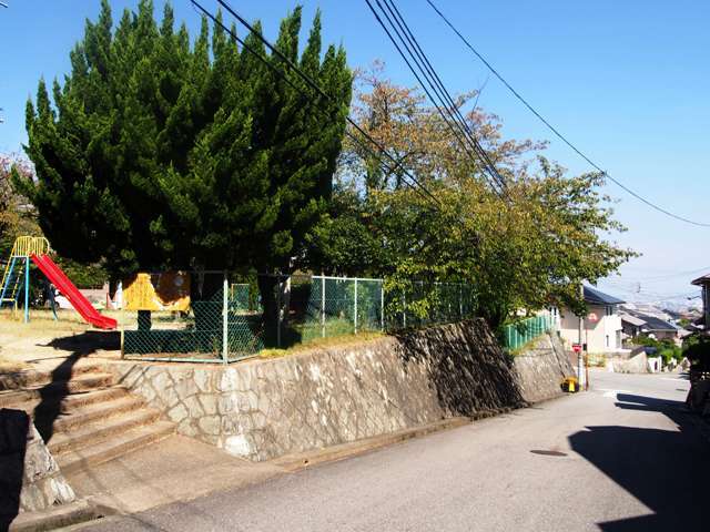 『逆瀬台3丁目公園』。小さい子供の遊び場にぴったり。