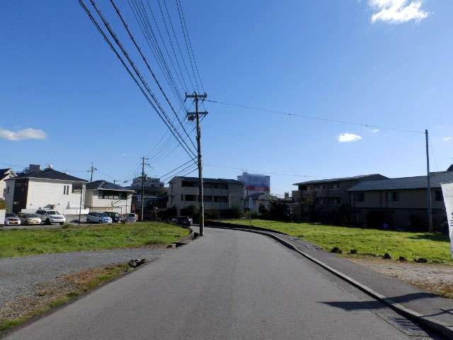 町の南部は道幅が広く区画が整っていますが、北部がやや入り組んでいます。