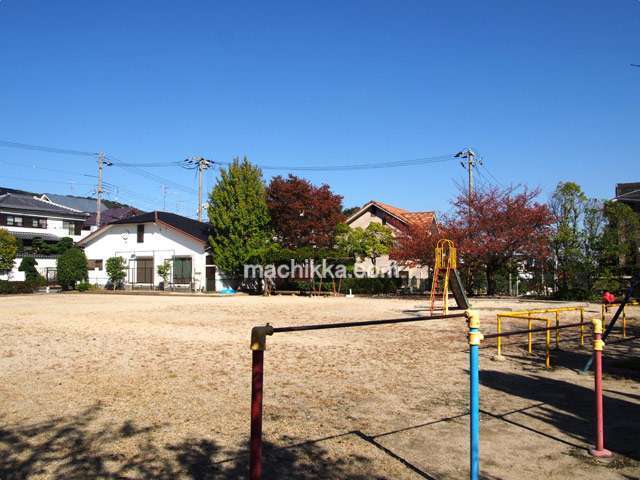 『御殿山第三公園』。子育て世代に嬉しいスペースです。