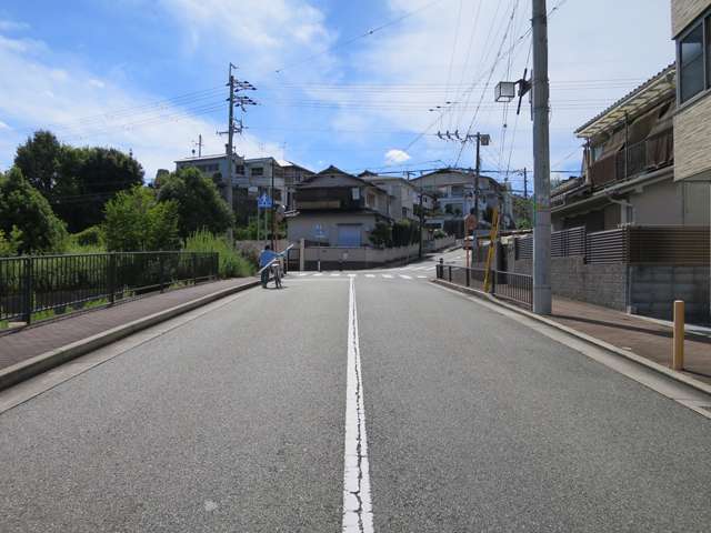 高台のため、町中には坂道があります。