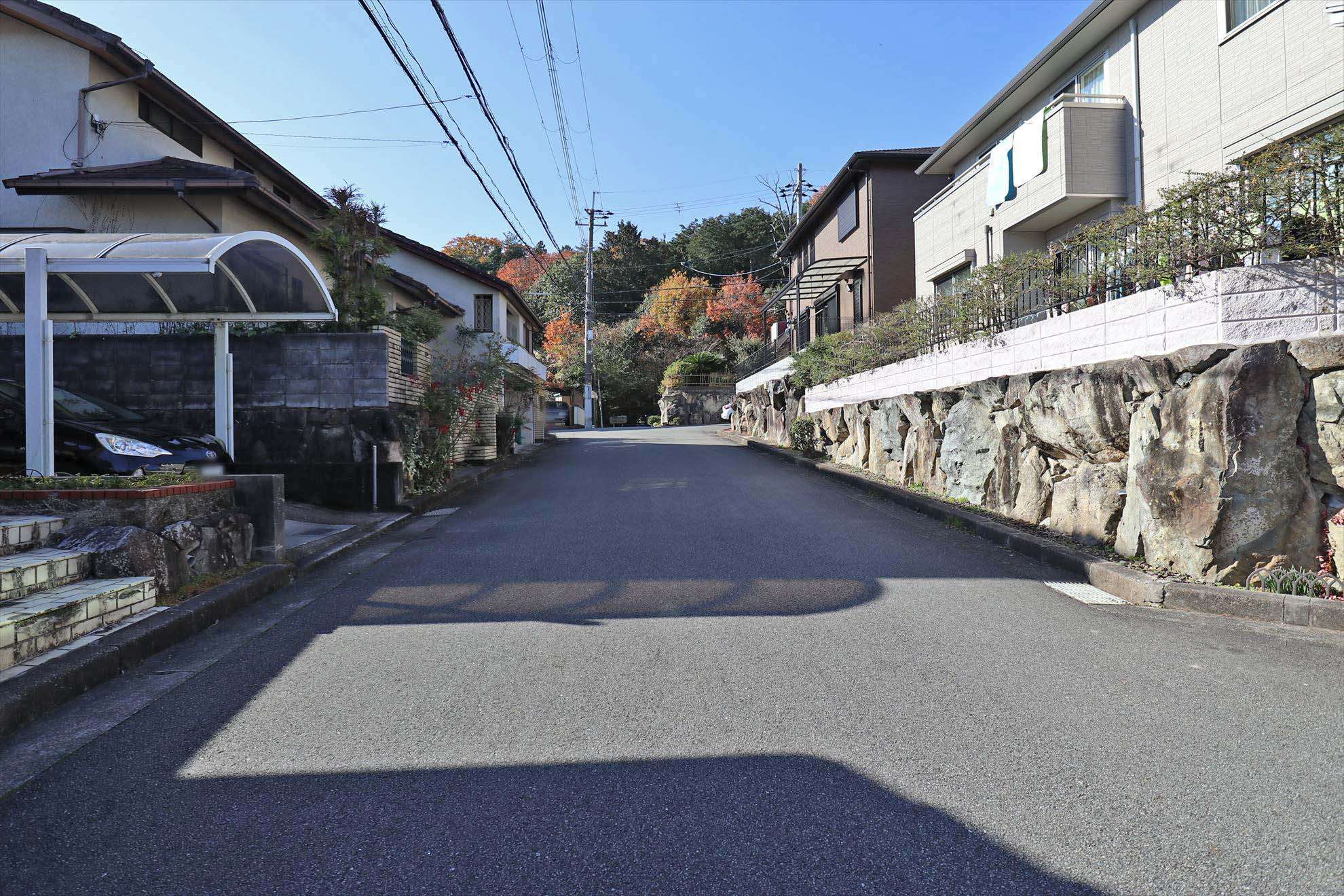 山を望むことのできる自然豊かな住環境。
