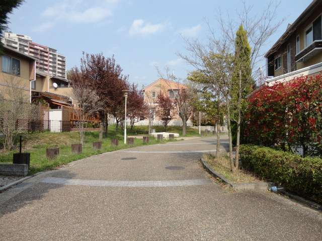 町中には遊歩道があり、散歩が楽しめます。