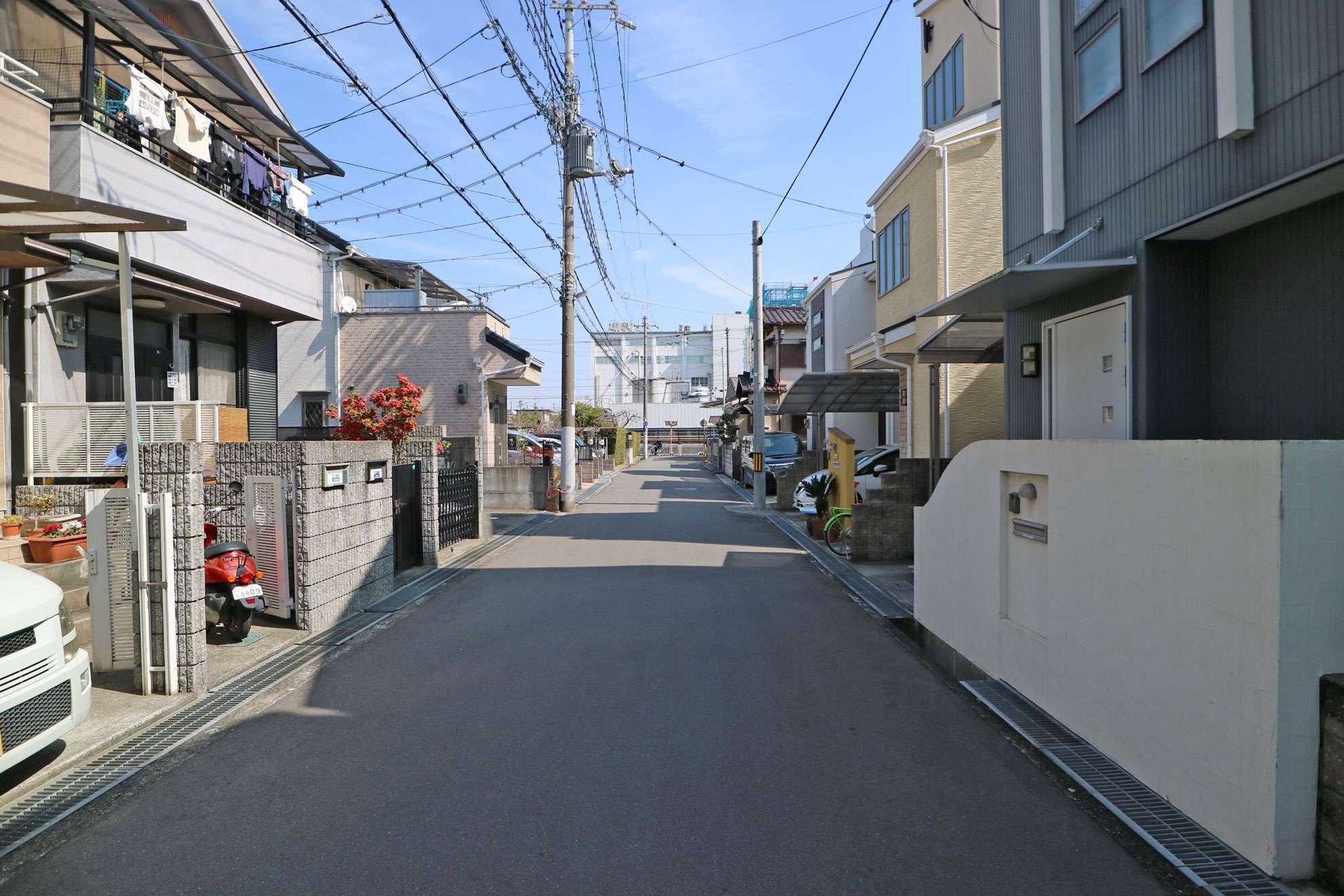 『稲野町1丁目』は一戸建てが中心に立ち並ぶ町。