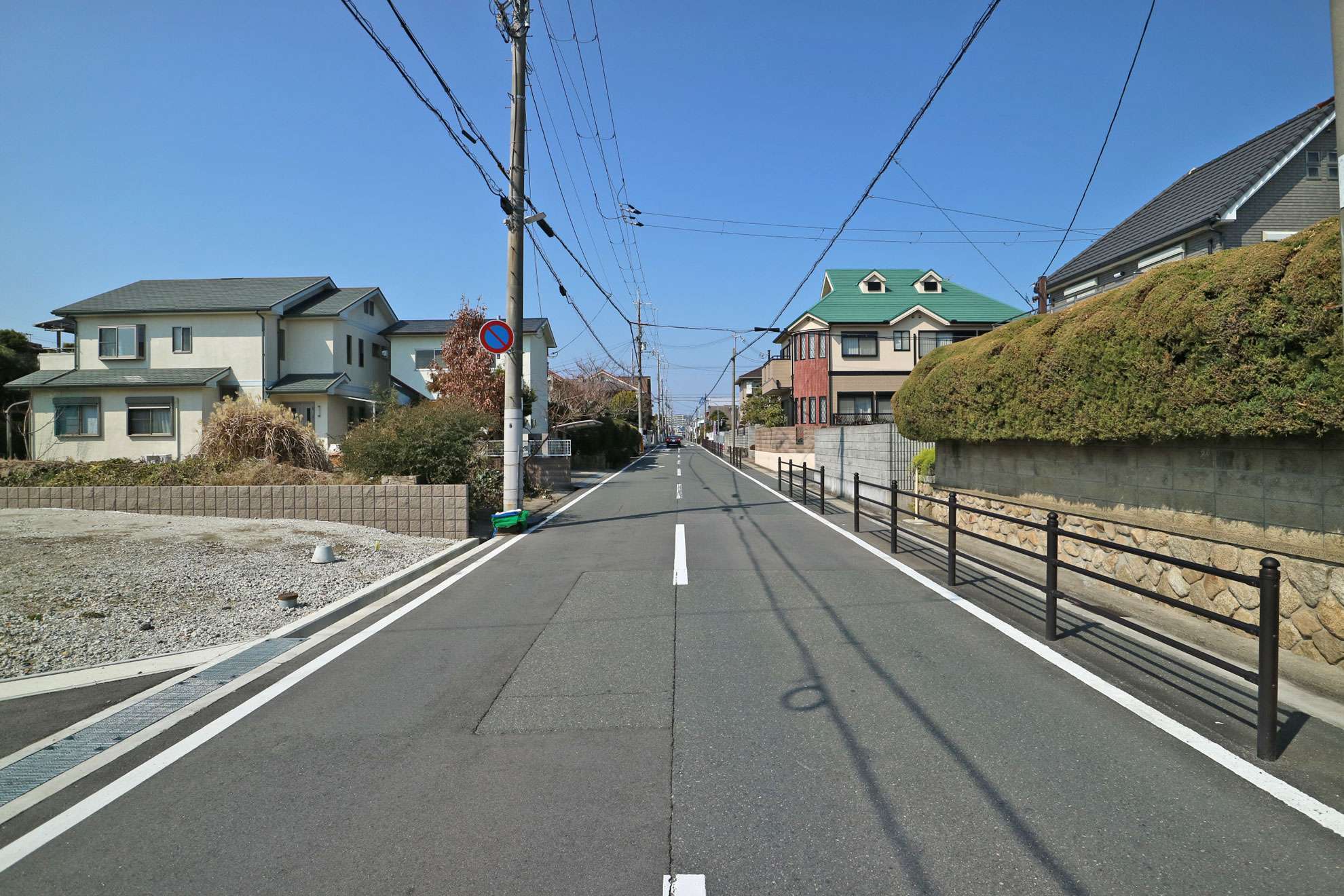 区画の整った、すっきりとした街路。