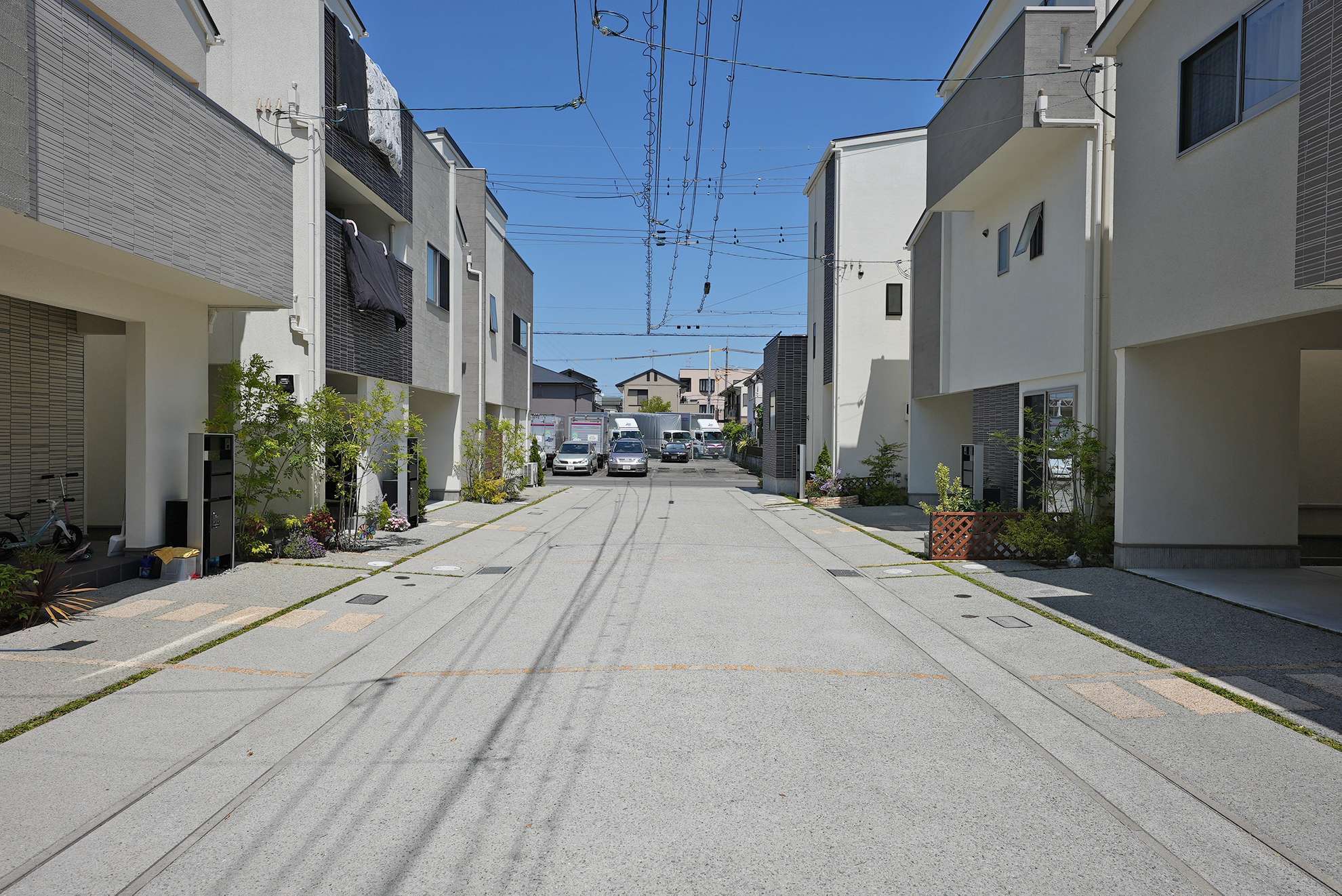 新しい一戸建てが並ぶ、分譲地エリア。