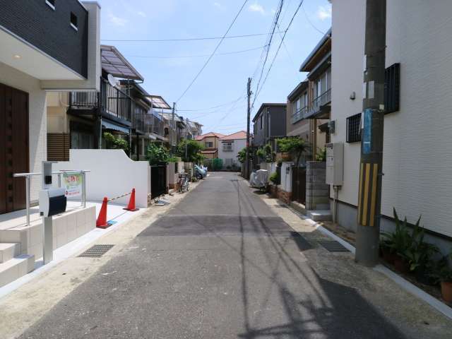 坂道はほとんどなく、駅まではフラットアクセス。